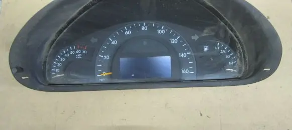 Mercedes-Benz C W203 Speedometer (instrument cluster) A2035400211