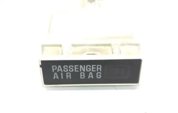 Passenger airbag on/off switch