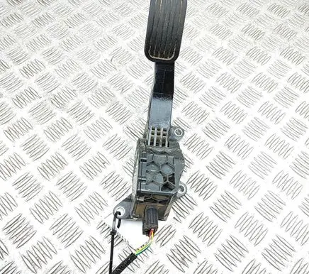 Toyota Hilux (AN120, AN130) Accelerator throttle pedal 78110KK011 VN2701001620