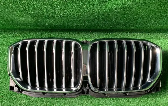 BMW X7 G07 Front grill