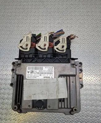 Peugeot 206+ Engine control unit/module 9677031380 0281017937 EDC17C10