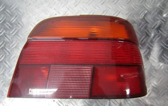 BMW 5 E39 Rear/tail lights 8358032 2vp007240-02