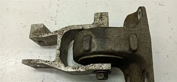 Citroen C5 Engine mount vacuum valve 