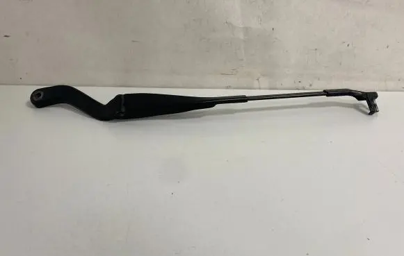 Mercedes-Benz E W211 Front wiper blade arm A2118201544