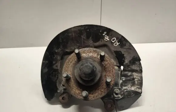 Front wheel hub