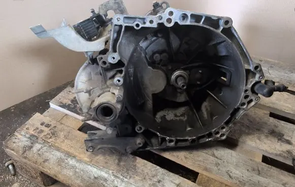 Citroen C4 Cactus Manual 6 speed gearbox 9811243810 20414911
