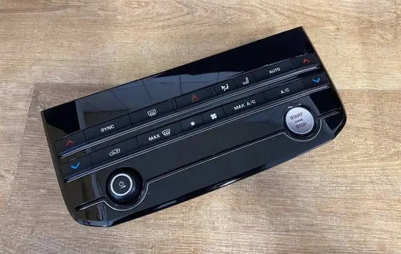 Jaguar F-Pace Air circulation switch 