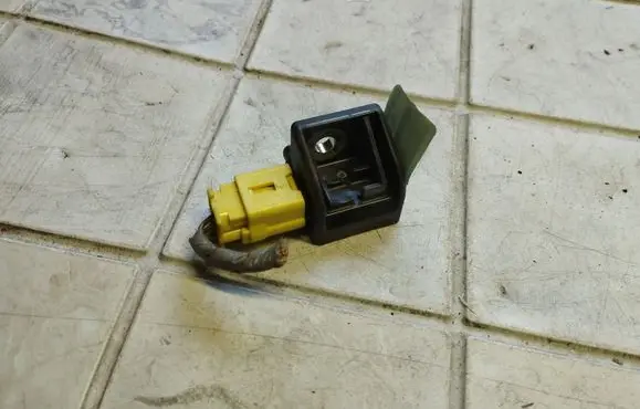 Honda FR-V Airbag deployment crash/impact sensor 77970SFEB110M2