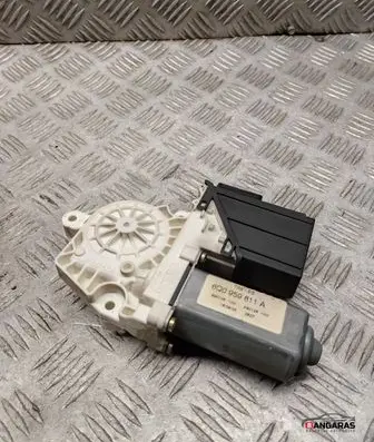 Seat Ibiza III (6L) Rear door window regulator motor 6q0959811a