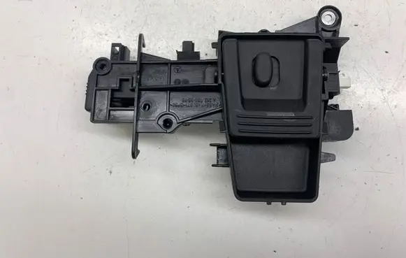 Mercedes-Benz E W212 Tailgate interior release/open handle A2127500393