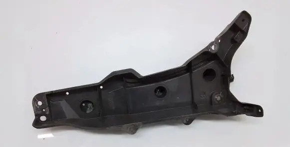Volvo XC90 Fender mounting bracket 31391777