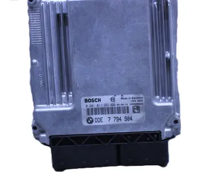 BMW 7 E65 E66 Engine control unit/module 0281011231 7794904 1039S05036