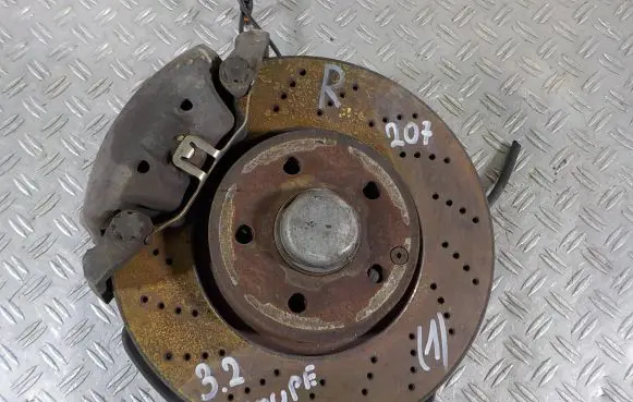 Mercedes-Benz E C207 W207 Front wheel hub spindle knuckle