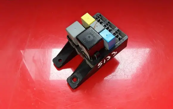 Hyundai Trajet Fuse module N911113A180 J451006