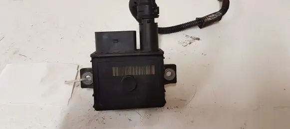 BMW 5 E60 E61 Glow plug pre-heat relay 779800007