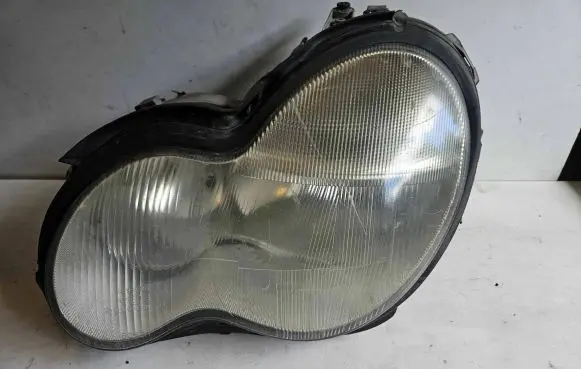 Mercedes-Benz C W203 Headlight/headlamp 0301166201