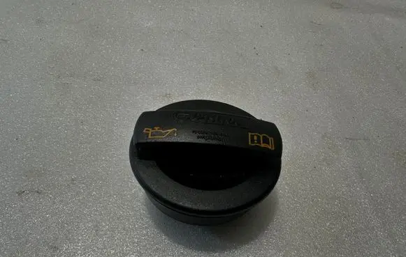 Porsche Cayenne (92A) Oil filler cap 06C103485