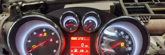 Opel Zafira C Speedometer (instrument cluster) 13442457 600775881