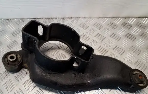 Jeep Cherokee III KJ Gearbox mounting bracket