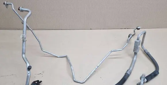 Ford Fiesta Air conditioning (A/C) pipe/hose 