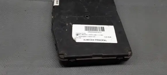 Renault Megane II Comfort/convenience module 8200309689