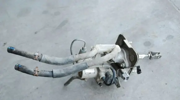 Lexus RX 330 - 350 - 400H Master brake cylinder 13811010380