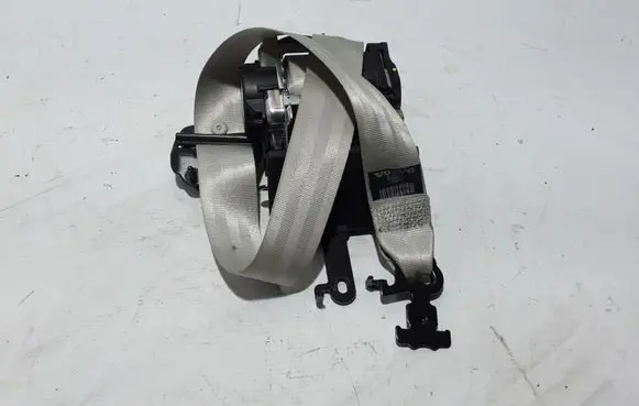 Volvo V60 Front seatbelt 32131284
