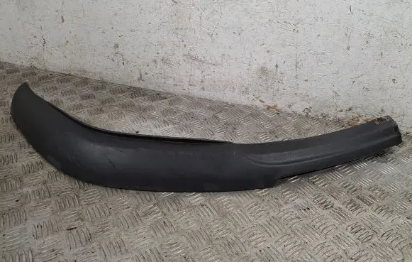 Front bumper lip