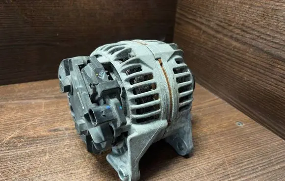 Iveco Daily 4th gen Generator/alternator 504057813 0124525064
