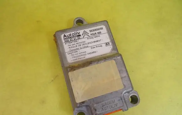 Citroen Xsara Picasso Airbag control unit/module 550572100 9630806280