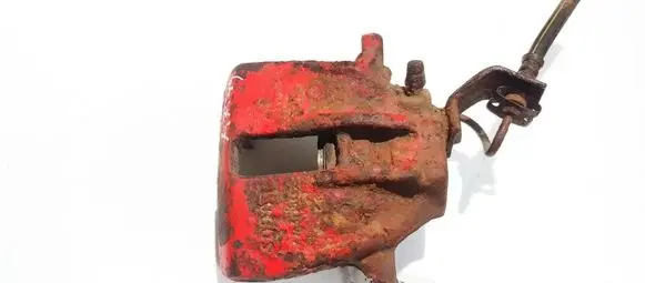 Front brake caliper