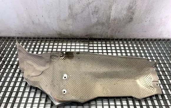Mitsubishi Outlander Exhaust heat shield 