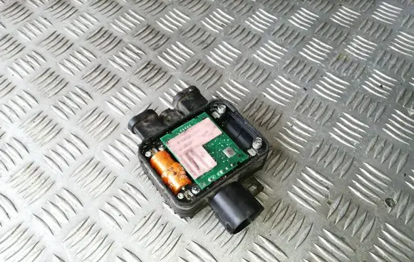 Ford Mondeo MK IV Fan control module 940004107 101015355610 211210