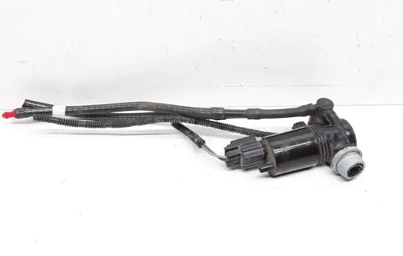 Volvo V40 Windscreen/windshield washer pump 1026810001