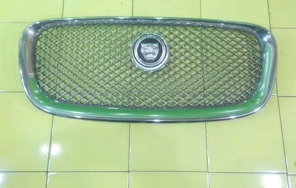 Jaguar XF X250 Front bumper upper radiator grill CX2M8A100AA