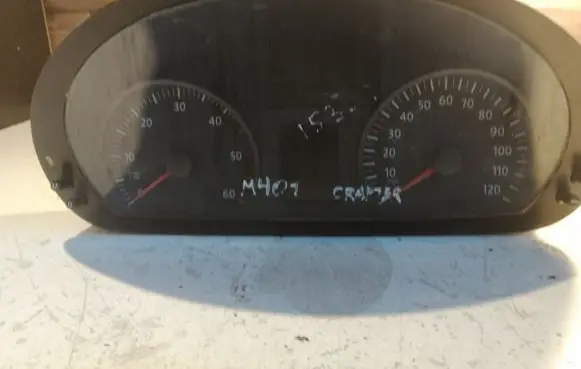 Volkswagen Crafter Speedometer (instrument cluster) 1042993