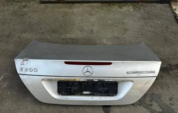 Mercedes-Benz E W211 Tailgate/trunk/boot lid 