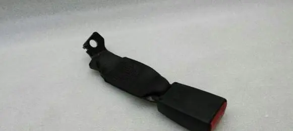 BMW M5 Middle seatbelt buckle (rear) 7059774