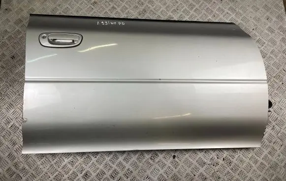 Subaru Impreza I Front door