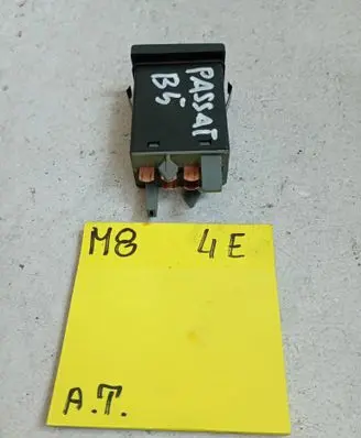 Volkswagen PASSAT B5 Hazard light switch SAEQC89 BNT60DOT