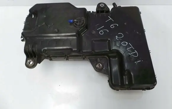 Volkswagen Transporter - Caravelle T6 AdBlue liquid reservoir 7E0131877E