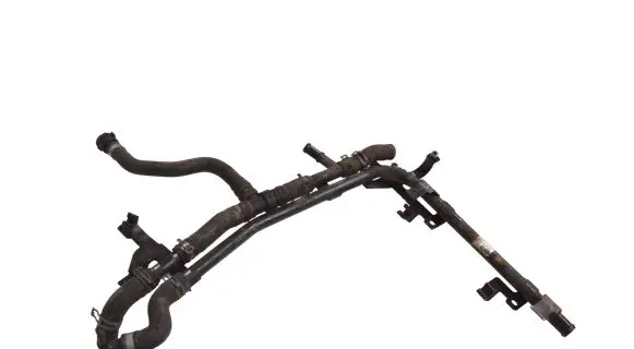 Volkswagen Touareg II Engine coolant pipe/hose 7P0121070AS