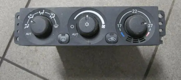 Mitsubishi Pajero Climate control unit MR500646
