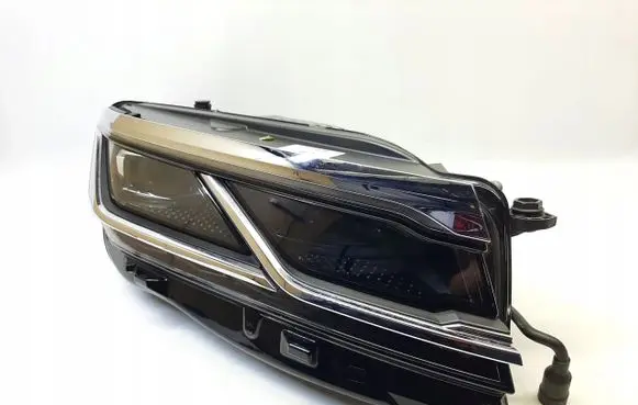 Volkswagen Touareg III Headlight/headlamp 761941082