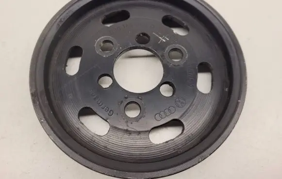 Audi A4 S4 B8 8K Power steering pump pulley 038145255B