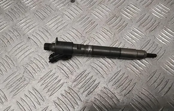 Volvo XC70 Fuel injector 31272690
