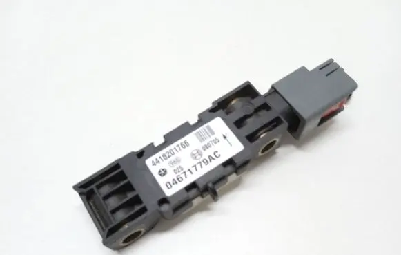 Jeep Grand Cherokee (WK) Airbag deployment crash/impact sensor 04671779AC 080705 4418201766