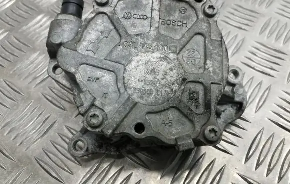 Volkswagen Tiguan Vacuum pump 03L145100