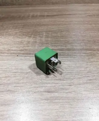 Opel Zafira A Other relay 03447012 GREEN