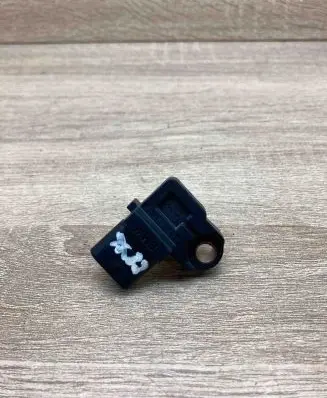 BMW X1 E84 Air pressure sensor 8637897 025011S18